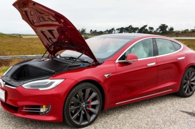 У Tesla обнаружили серьезные проблемы с памятью